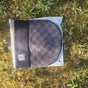 NWT LV BRAND NEW BEANIE.